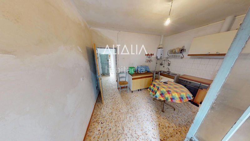 Foto aab8a35f-5cf8-4e86-8c1a-31295462cd59. Casa a Almarcha (La)