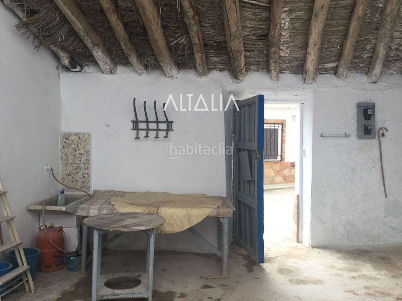 Foto b7e65f1d-693e-43f0-ab1d-75b55e863126. Casa a Almarcha (La)
