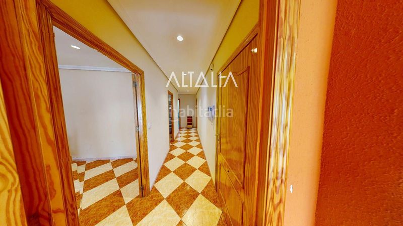 Foto 204fc945-87cf-4f5a-87f7-288293ae479d. Alquiler piso  en venta en av. república argentina en Cuenca