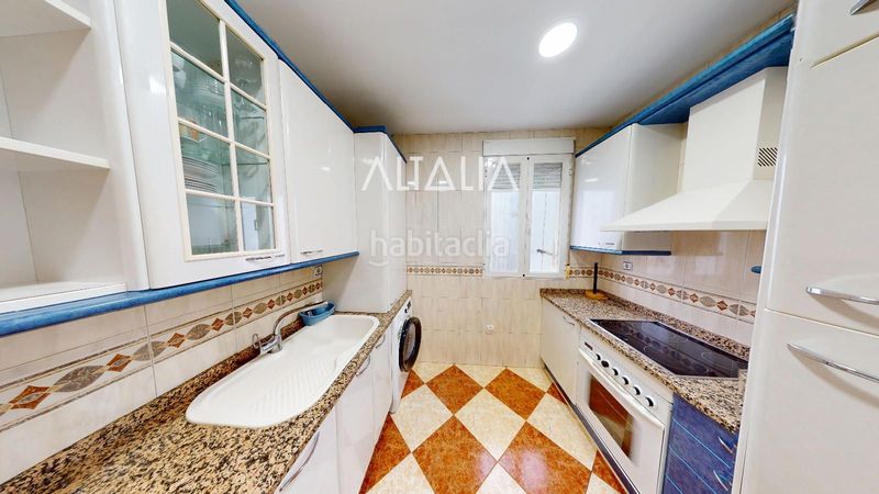 Foto 680b0b13-8d15-47bc-92be-65c98adb2f11. Alquiler piso  en venta en av. república argentina en Cuenca
