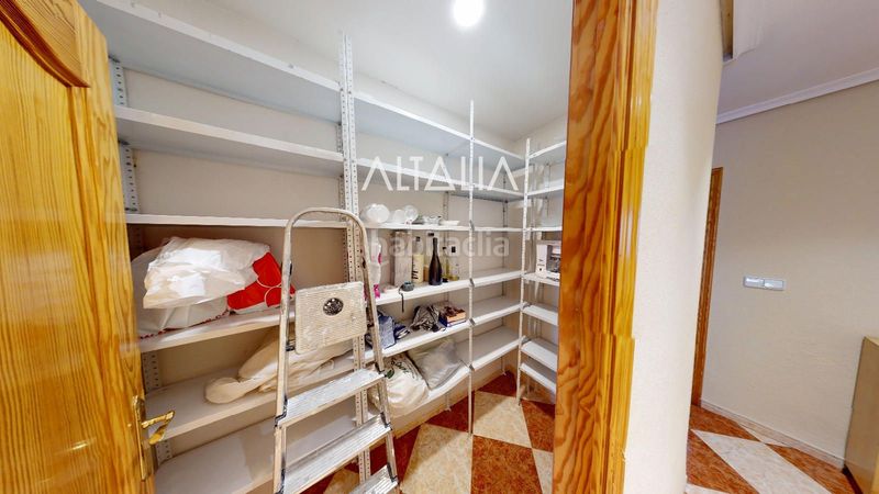 Foto 840528c4-c81d-4d90-b161-079987642b29. Alquiler piso  en venta en av. república argentina en Cuenca