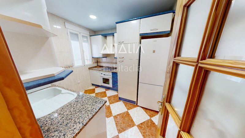 Foto 136bb9ff-c8ac-401c-a376-a8f738e2b4ee. Rent flat with heating in Centro Cuenca