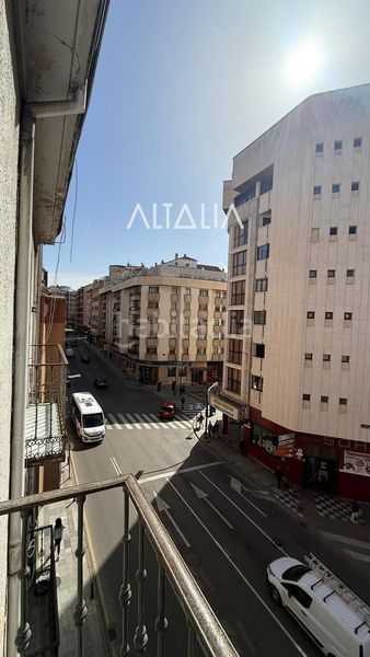 Foto caf59aa0-f95d-40ad-a202-49fbb36ffbc9. Rent flat with heating in Centro Cuenca