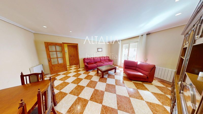 Foto e2ae191d-0fca-4bdf-9c1a-ac096aa0de25. Rent flat with heating in Centro Cuenca