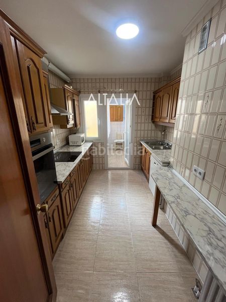 Foto 60d09fb8-e01c-465e-aa83-32c1d55d4e83. Lloguer pis amb calefacció a Reyes Católicos - Paseo de San Antonio Cuenca