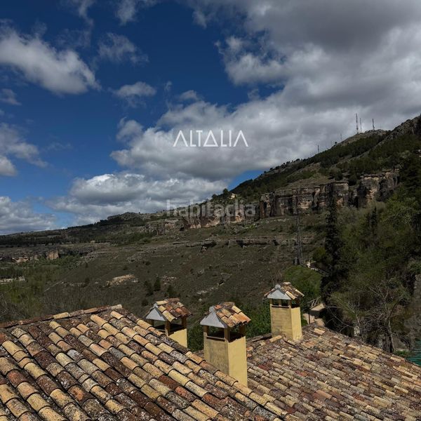 Foto bcfa86c7-1951-48e1-b36f-f24a7f663cb6. Edifici a Casco Histórico Cuenca
