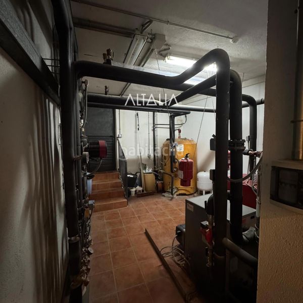 Foto 1e84dbf8-61e7-4de4-9a33-7ff96660026f. Edifici a Población de Arroyo