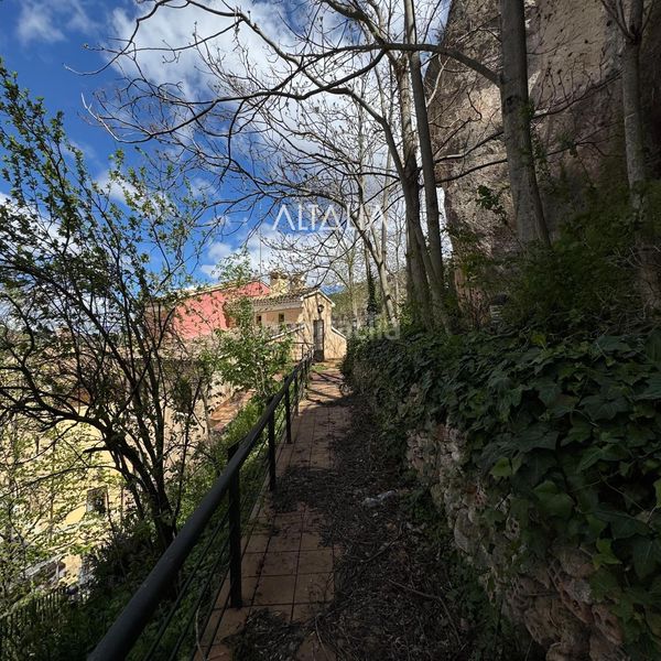 Foto 3dfc0282-63f4-47b4-b83a-653ef282bf05. Edifici a Población de Arroyo