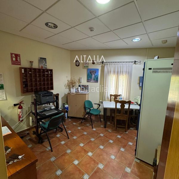 Foto 5449075c-5fc1-400b-9b5d-37ed44989501. Edifici a Población de Arroyo