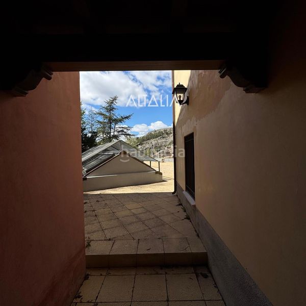 Foto 96b579f5-9cb4-44f6-9d65-75df3cac5049. Edifici a Población de Arroyo