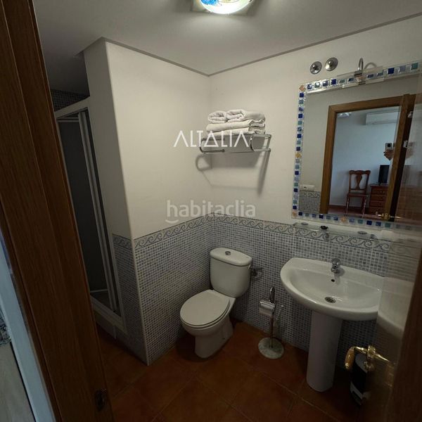 Foto b9d1baac-1b39-44d0-958a-3a000a5cee8f. Edifici a Población de Arroyo