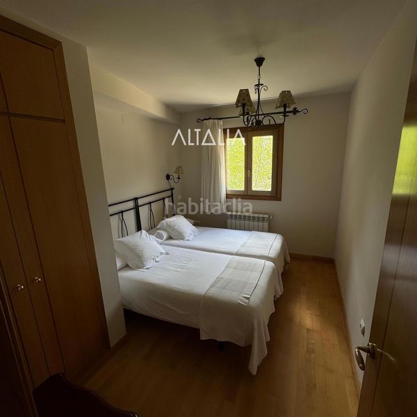 Foto c0d7aed6-e97a-476a-87d7-e29439fab6f7. Edifici a Población de Arroyo