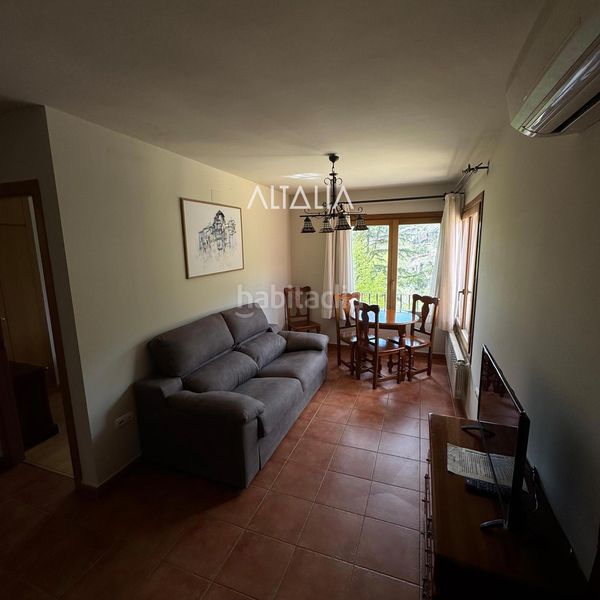 Foto de162bdd-eb1a-4676-b653-90cac6092f20. Edifici a Población de Arroyo