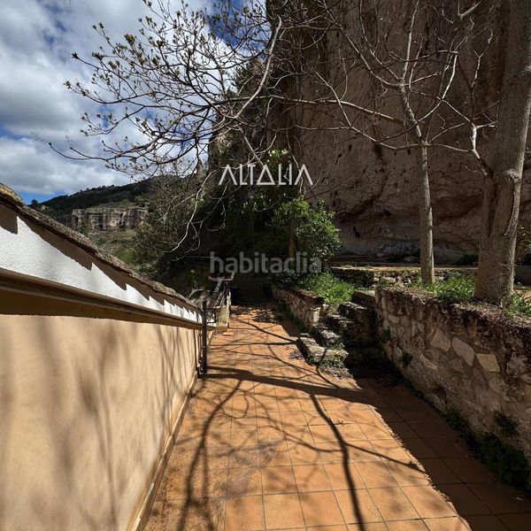 Foto e109bdd3-fee2-46db-be25-9e8a794d748b. Edifici a Población de Arroyo