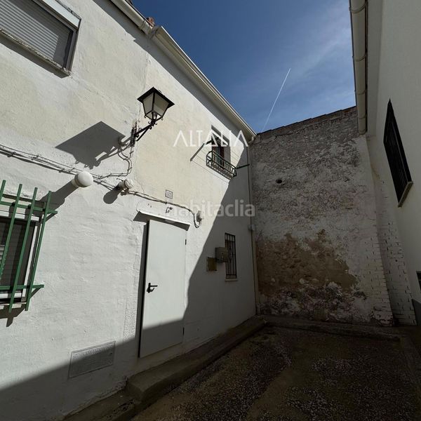 Foto fabb67a4-b3f6-4474-ba37-cc911fb9212f. Casa a Torrejoncillo del Rey