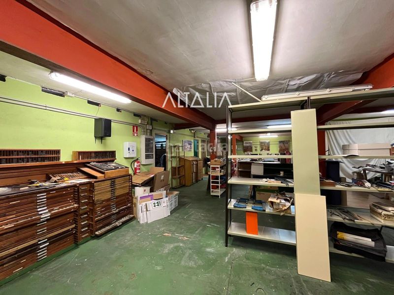 Foto 4fdc3a6b-ca9a-4a8d-b6fb-7f89cb3ca366. Local comercial a Centro Cuenca