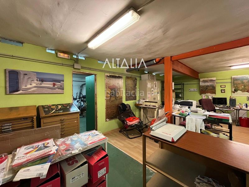 Foto 535f2b24-d2be-48b7-bcce-6f1fb7bd9984. Local comercial a Centro Cuenca