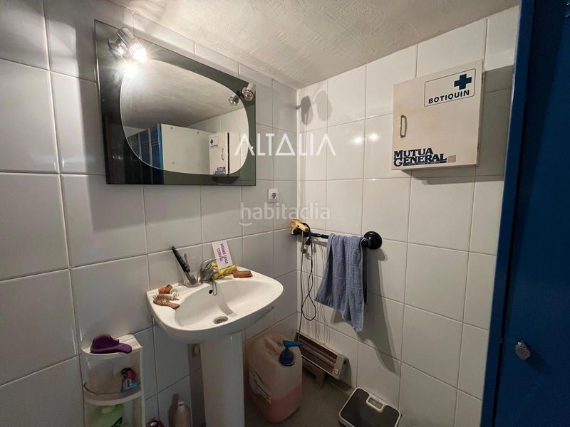 Foto 58f3c49e-96dd-4876-bf4e-ad2e97983770. Local comercial a Centro Cuenca