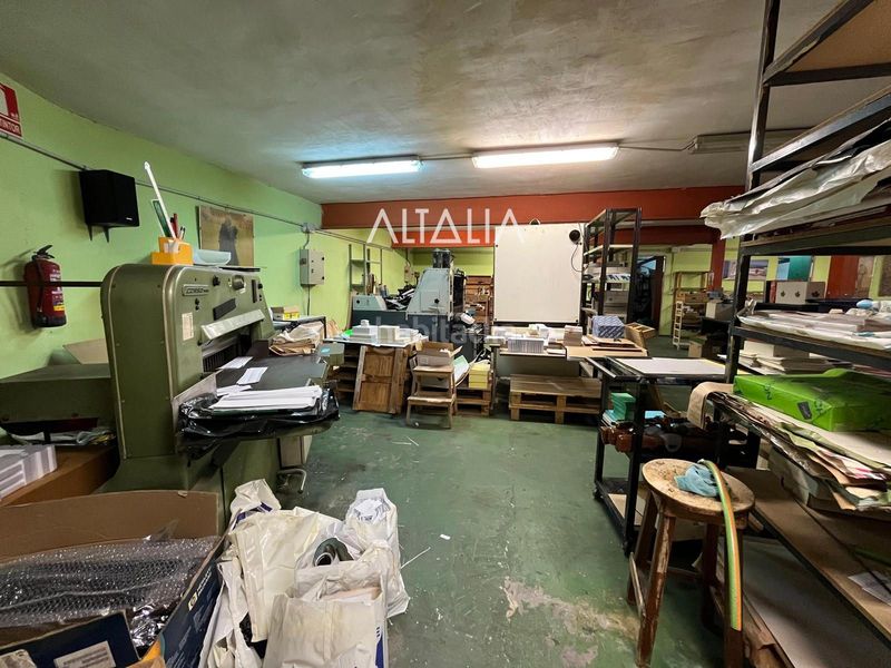 Foto 75114fd1-7478-433f-8bdd-9ad2b02aaebf. Local comercial a Centro Cuenca