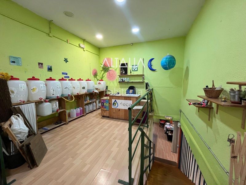 Foto bbe9d304-19a1-484e-bc17-91f94a58eea9. Local comercial a Centro Cuenca