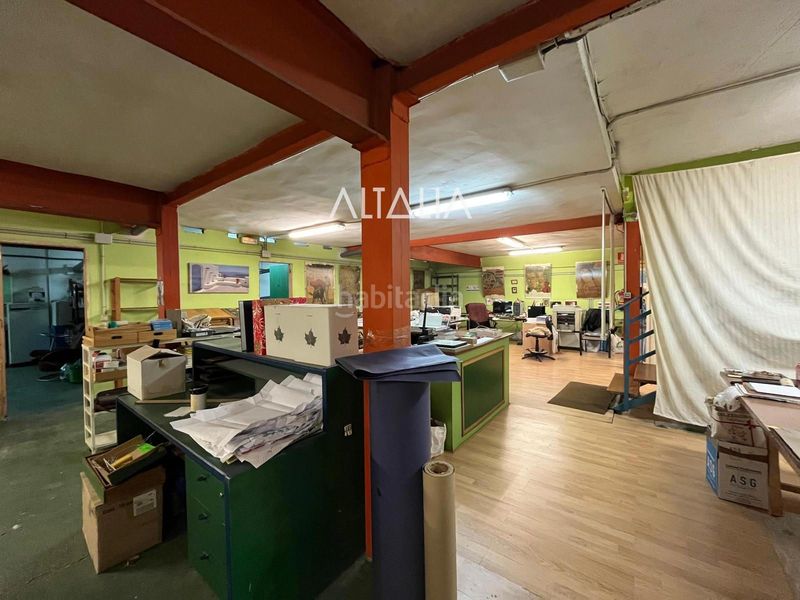 Foto ce593a33-3772-43e3-a287-8ce816403c2c. Local comercial a Centro Cuenca