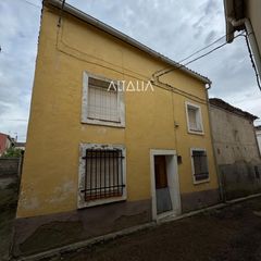 Casa in Villarejo de la Peñuela. Casa en venta en villarejo de la peñuela