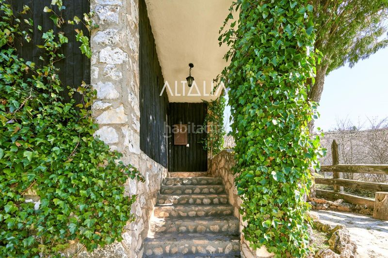 Foto 8a2c0e4c-da05-4468-9bd0-15632fe99b1a. Edificio finca en venta la utrera en las majadas en Majadas (Las)