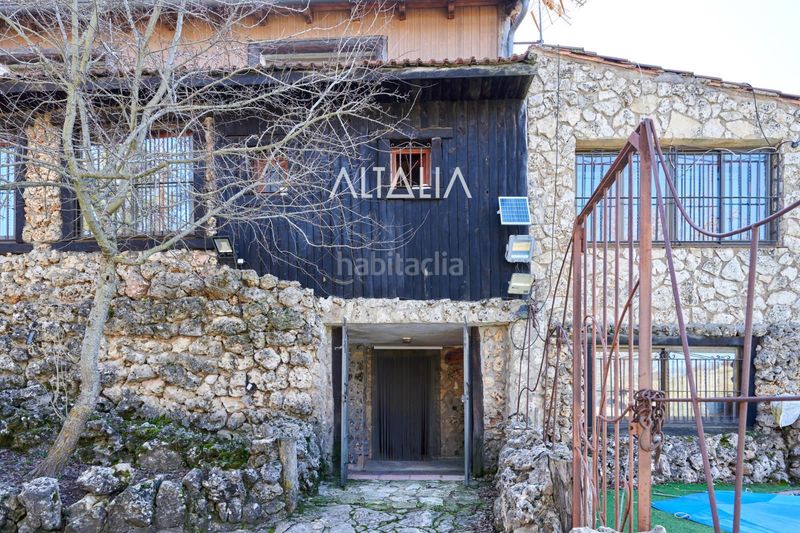 Foto ab15aa7d-9efa-4126-beeb-611992970dc8. Edificio finca en venta la utrera en las majadas en Majadas (Las)