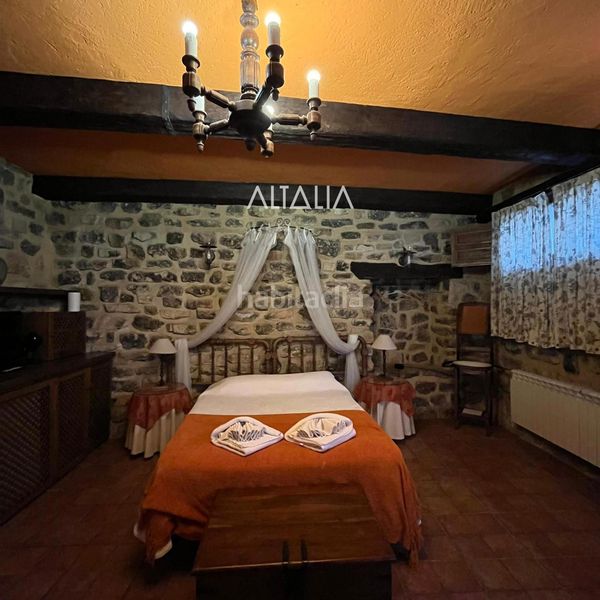 Foto bbf5b84b-8aab-4f2b-b676-d6446e6749bb. Casa a Villar de Olalla