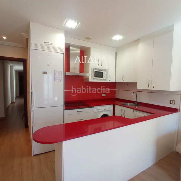 Foto 0f3fba60-6b63-41bb-b7b8-0d4ab5f1f99f. Flat with heating in Centro Cuenca