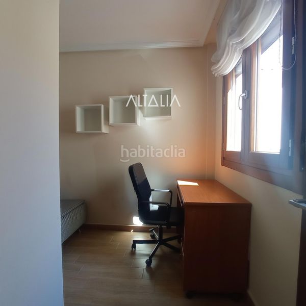 Foto b625ceec-58ba-41ae-bd7a-d83f9f855f75. Flat with heating in Centro Cuenca