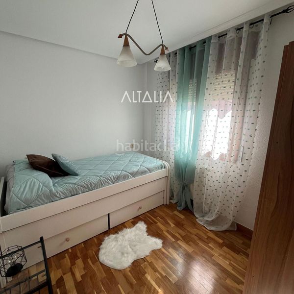 Foto bc0f57a7-a330-4cd9-bfbd-37e061020fb5. Flat with heating in Centro Cuenca