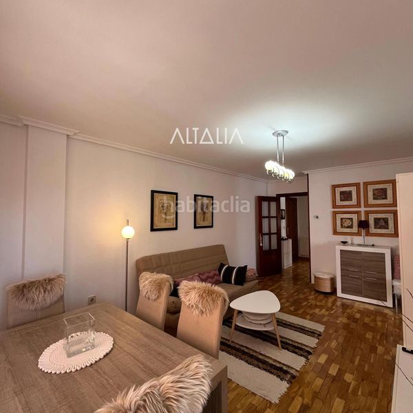 Foto cced341e-9d3b-40f8-bb74-b7a11f45fa03. Flat with heating in Centro Cuenca
