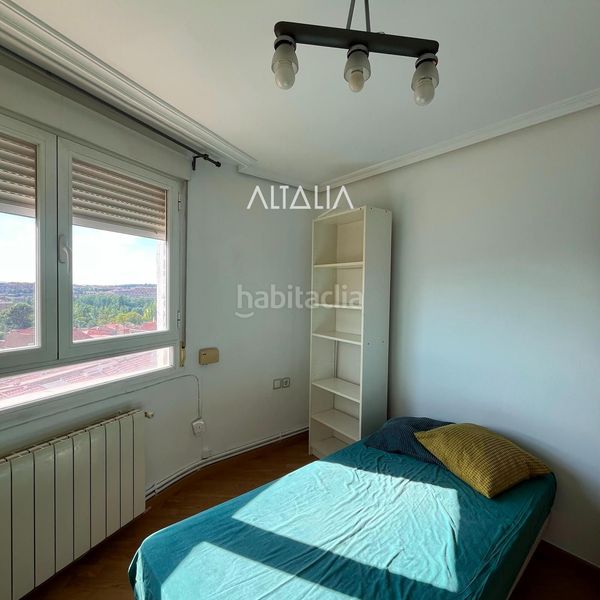 Foto b42755bb-2511-4b3b-a270-210631749cfd. Flat with heating in Centro Cuenca