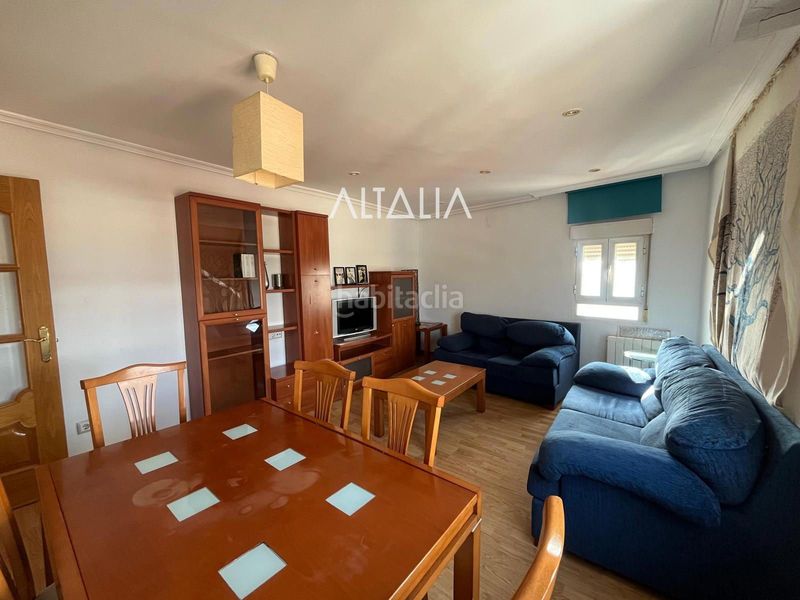 Foto b695c2f9-4805-477a-be21-e313d7af2835. Piso en Centro Cuenca