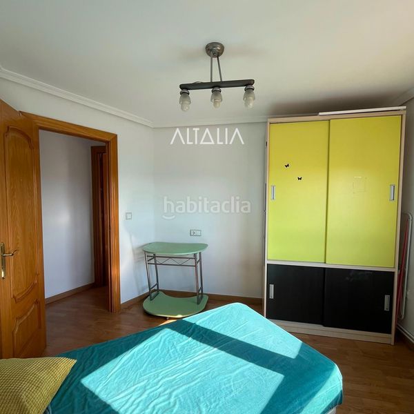 Foto e2cb8358-9cf4-45d4-918b-27e8f9cba98a. Flat with heating in Centro Cuenca