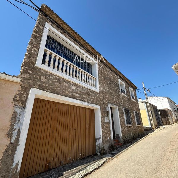 Foto 2c691dd8-49d7-4b8b-b0bf-62210b0c25d8. Casa amb calefacció aparcament a Castejón