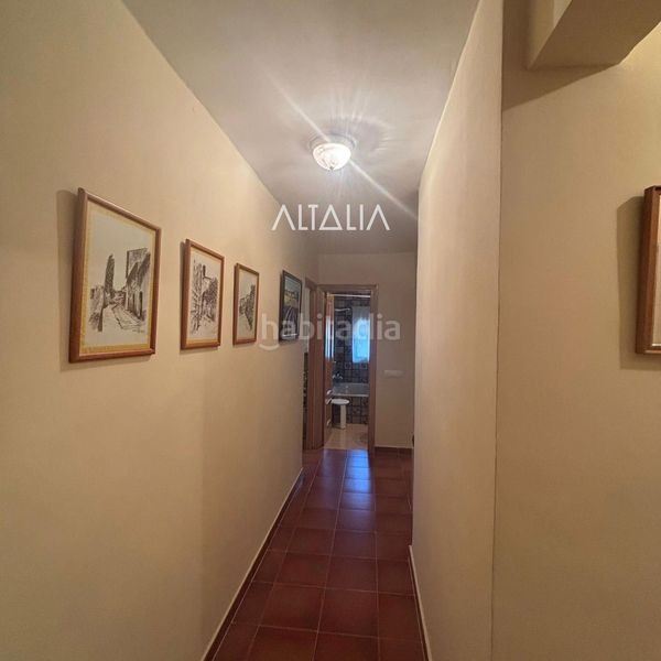 Foto afa2c1a5-2e25-4770-a96f-484530a90c97. Pis amb aparcament a Poyatos