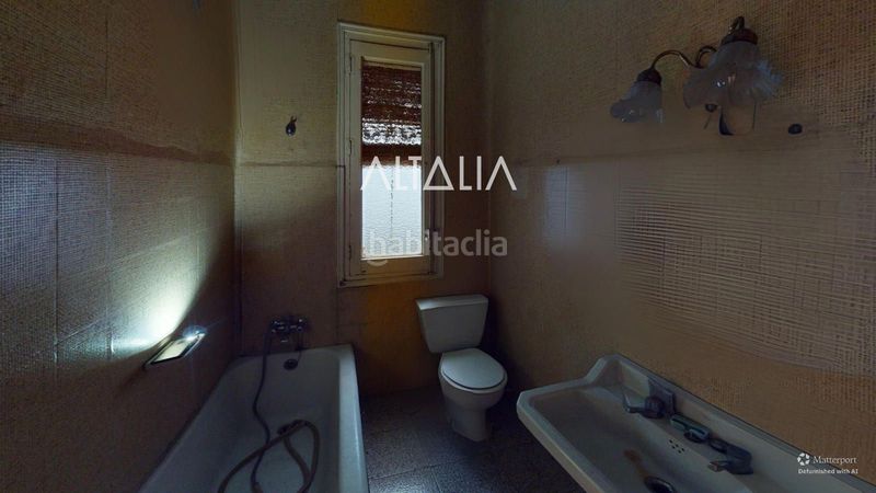 Foto fbabc4a5-a16d-40e0-b95f-6308350de92e. Edificio in Centro Cuenca