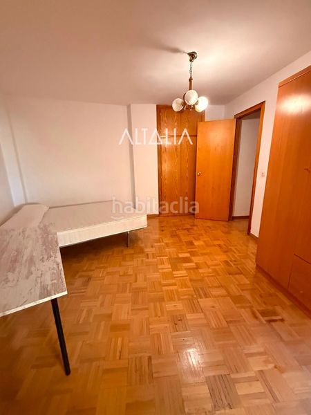 Foto cec77092-80e9-4042-b3b3-c69b10ec8c18. Rent flat with heating parking in Centro Cuenca