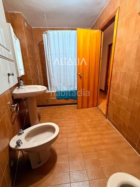 Foto dc90aa92-e083-4f11-9edf-ba8e24a6853e. Rent flat with heating parking in Centro Cuenca