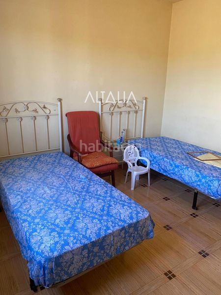 Foto 5bb505dc-cbd7-44d9-b9b9-03b13948f314. Casa adossada amb aparcament a Hontanaya