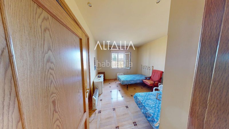 Foto 87f61712-e2af-4fed-87e2-1668cb0ae8c3. Casa adossada amb aparcament a Hontanaya