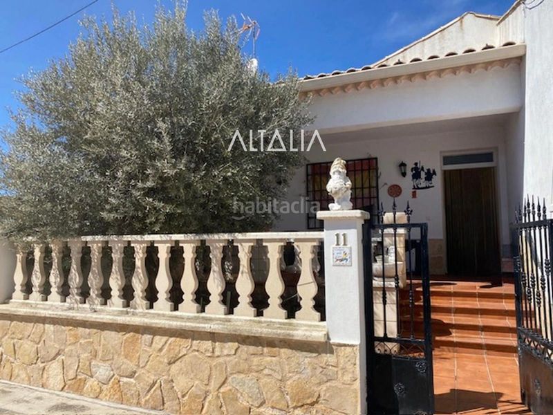Foto 8dfeff82-c062-4681-aa29-ff4901e176c4. Casa adossada amb aparcament a Hontanaya
