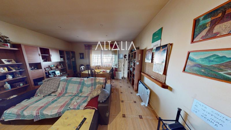 Foto bd13770e-ca8f-4bfc-97cf-c8d3c740aebe. Casa adossada amb aparcament a Hontanaya