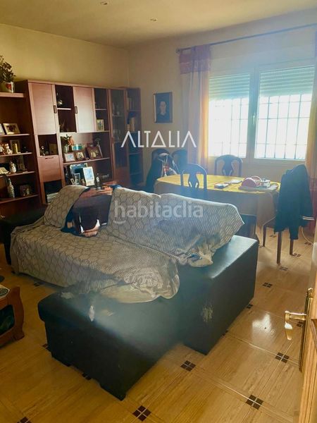 Foto f9450879-f064-4036-b0fd-a9be7addcd8f. Casa adossada amb aparcament a Hontanaya