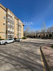 Pis a Alameda. Piso en venta en la fuente del oro