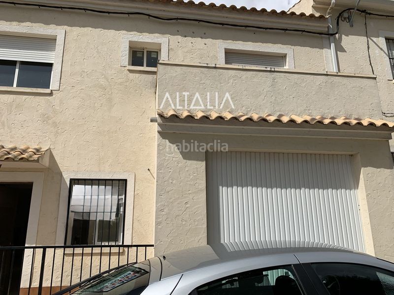 Foto 4395615c-ab7e-4d9a-b51e-8daf6ed116a4. Casa amb aparcament a Almarcha (La)