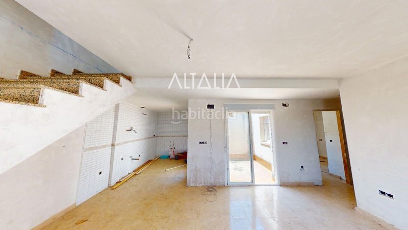 Foto 4f84cc49-7682-4243-947a-7b615337ef74. Casa amb aparcament a Almarcha (La)