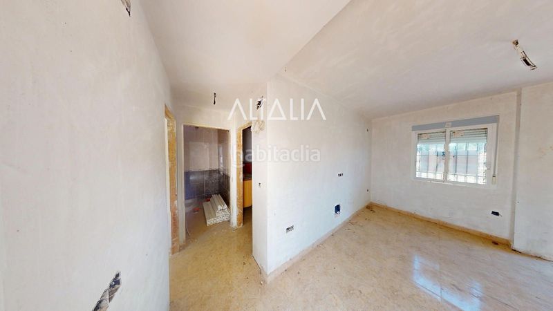 Foto b00ac26b-78b2-4ab1-8f19-931002d96671. Casa amb aparcament a Almarcha (La)